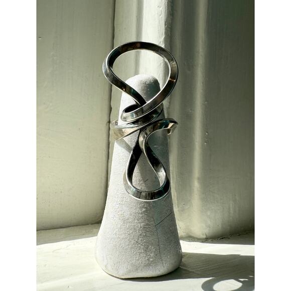 Sculptural Abstract Modern Ring Adjustable - Picture 8 of 9